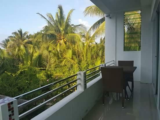 Hangout Beach Resort Катіклан Екстер'єр фото