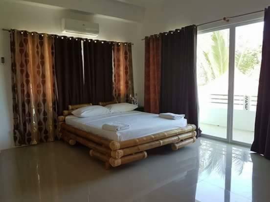 Hangout Beach Resort Катіклан Екстер'єр фото